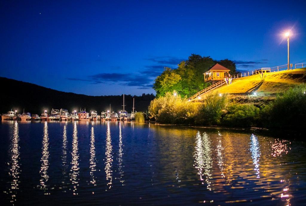 Hotel Yacht Club Mayak Dnistrivka Cameră foto